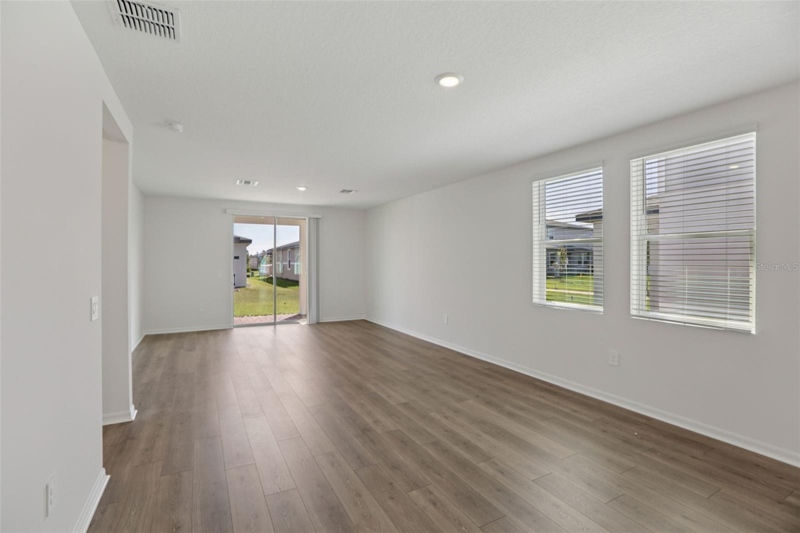 SPRINGS AT LAKE ALFRED - Residential