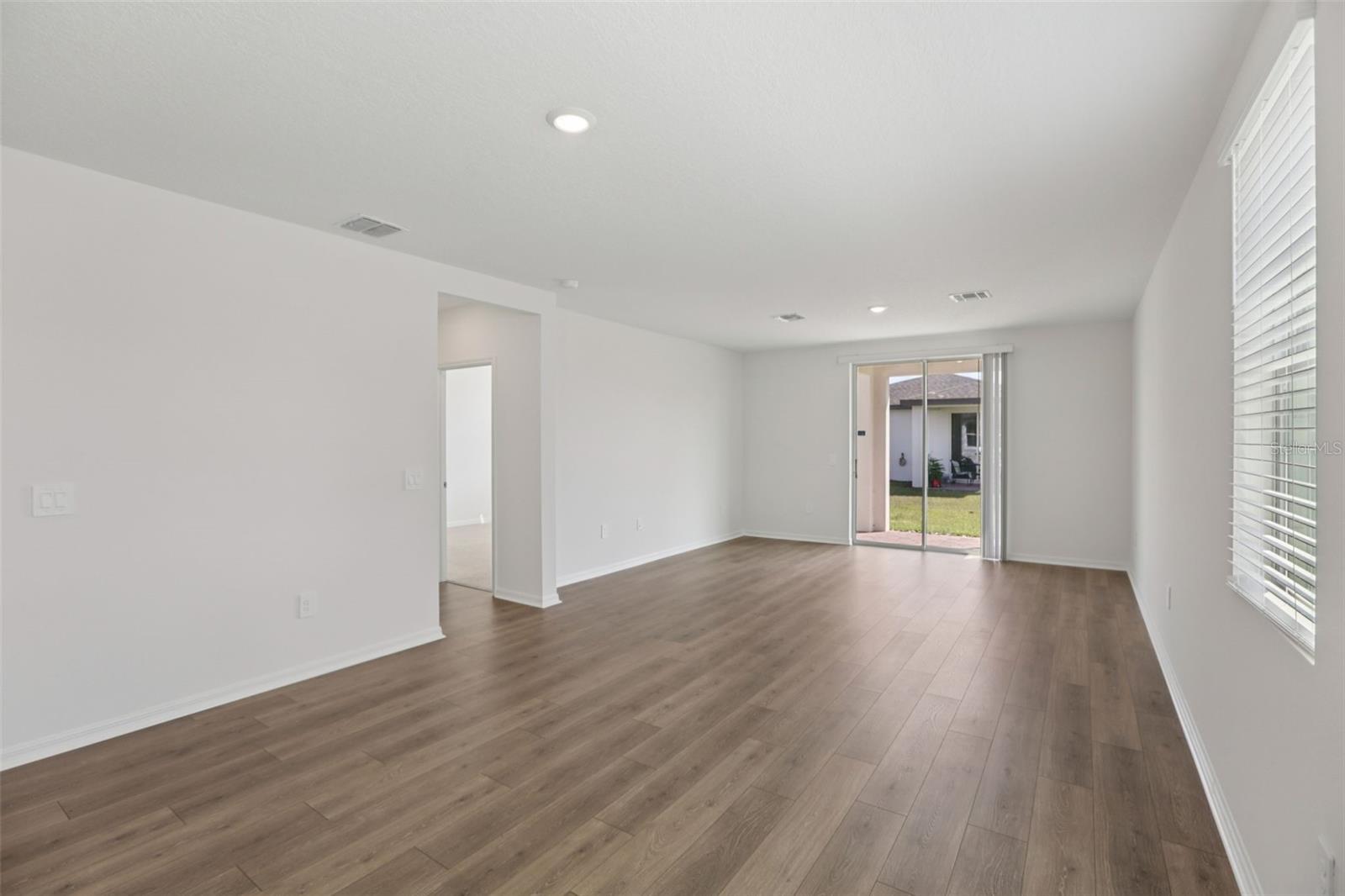 SPRINGS AT LAKE ALFRED - Residential