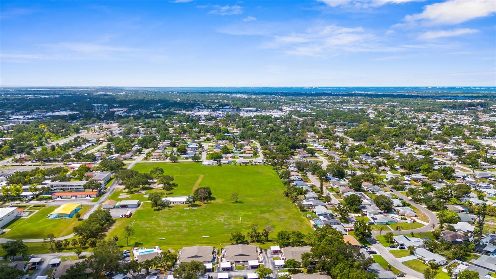 COURTYARD SQUARE - Residential