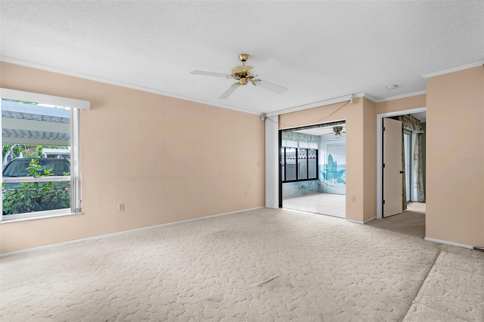 COURTYARD SQUARE - Residential