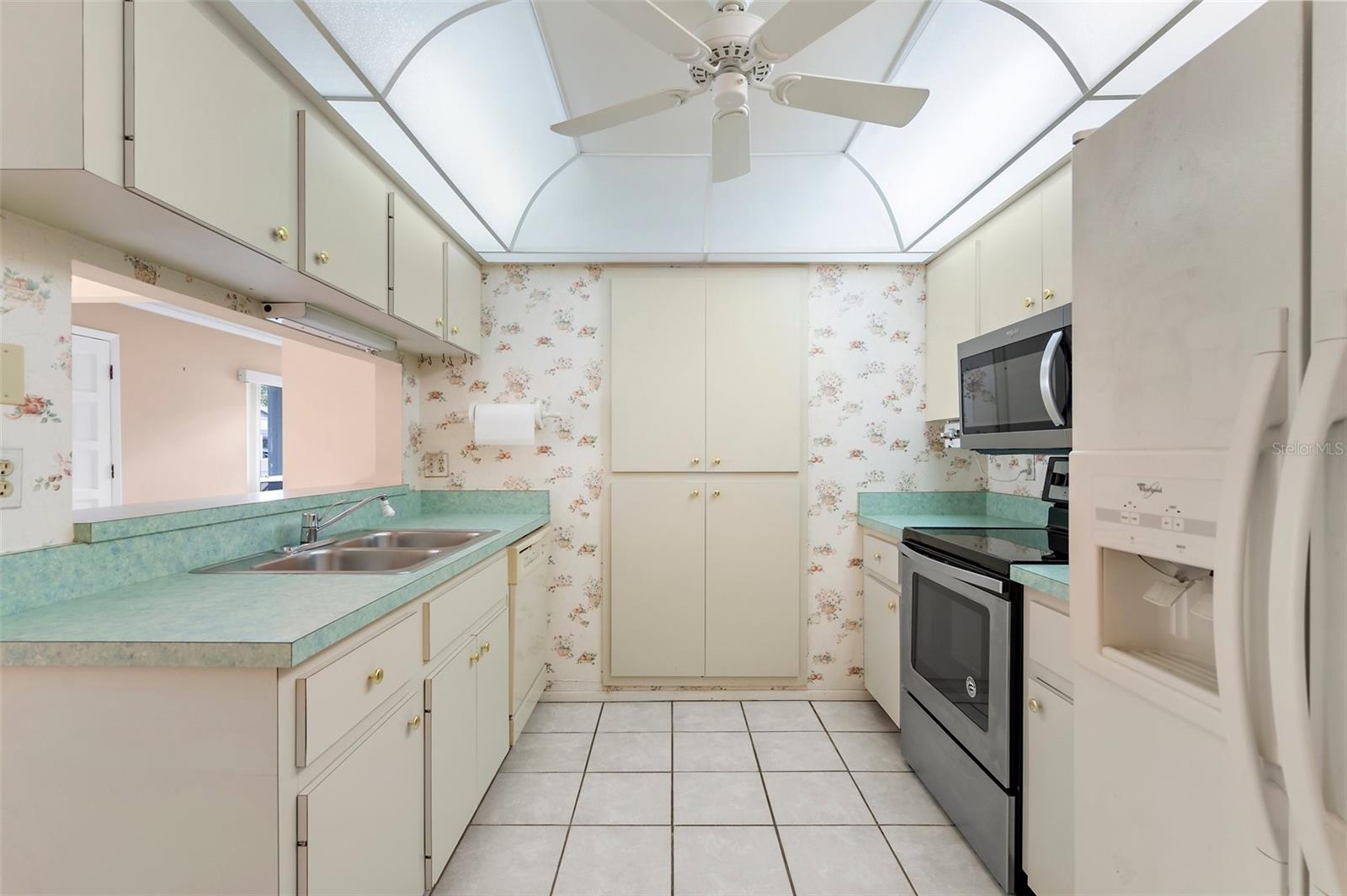 COURTYARD SQUARE - Residential