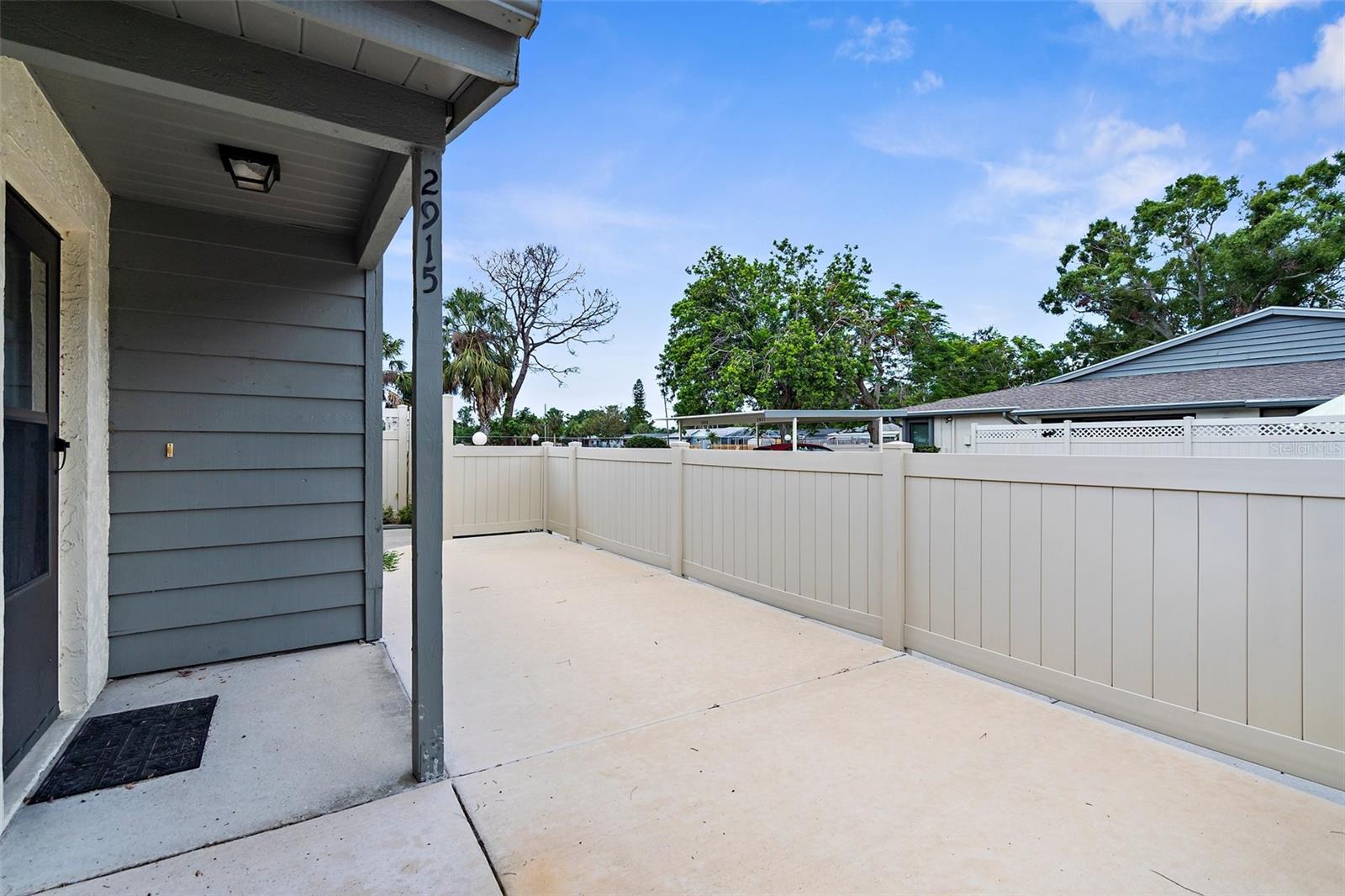 COURTYARD SQUARE - Residential