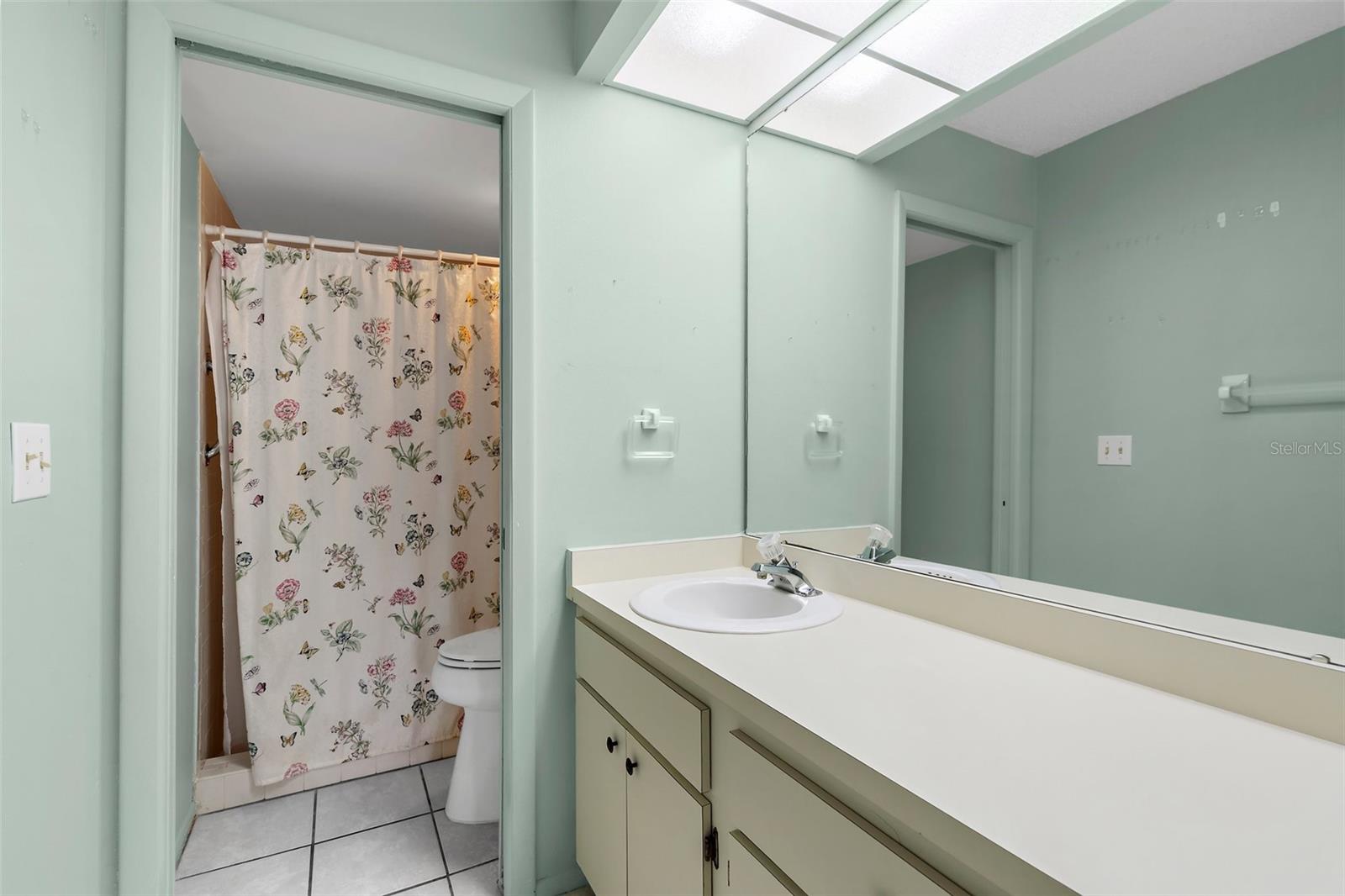 COURTYARD SQUARE - Residential