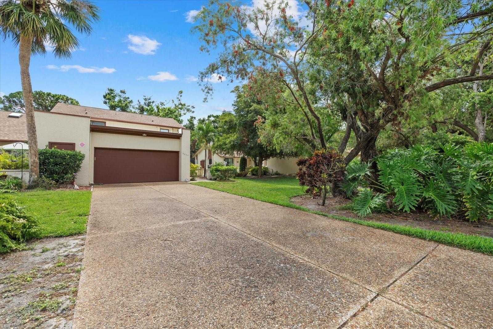 6207 COURTSIDE DRIVE 23