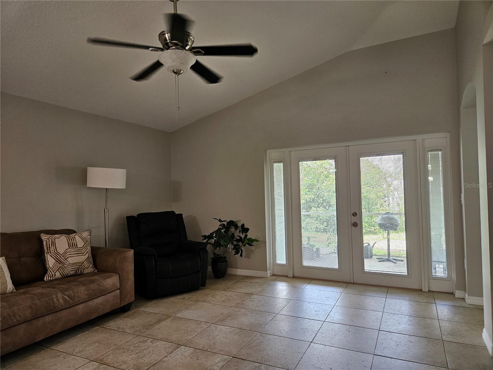 OAK GROVE - Residential Lease