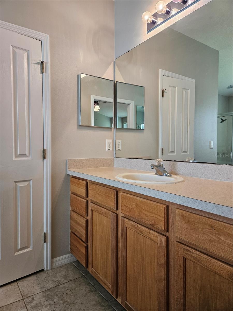 OAK GROVE - Residential Lease