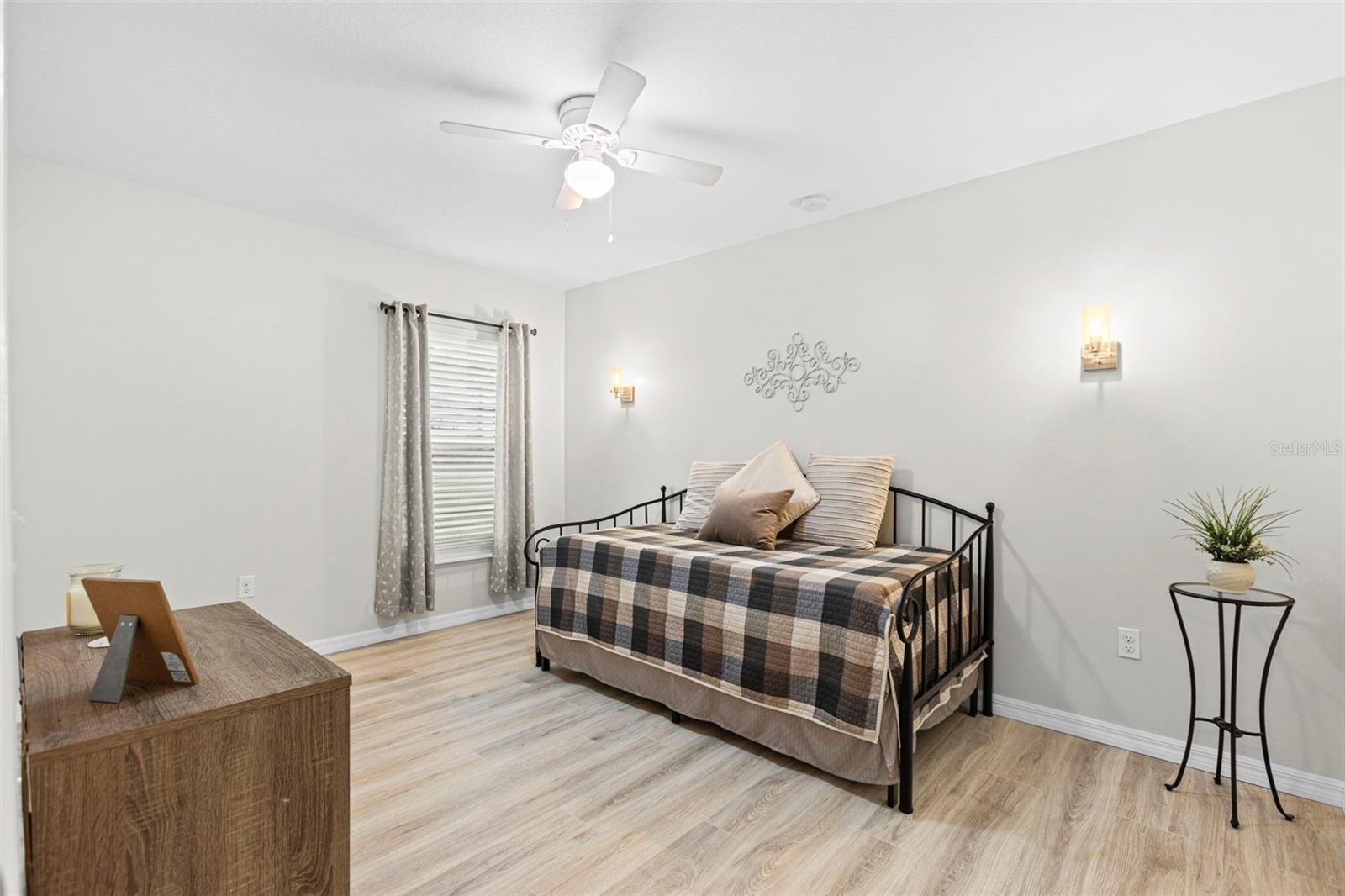 MAJESTIC OAKS SUB - Residential