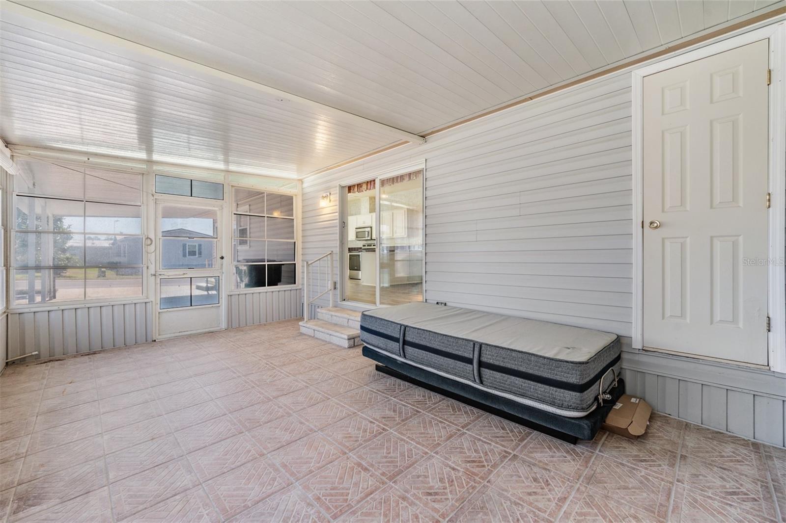 GRAND HORIZONS - Residential