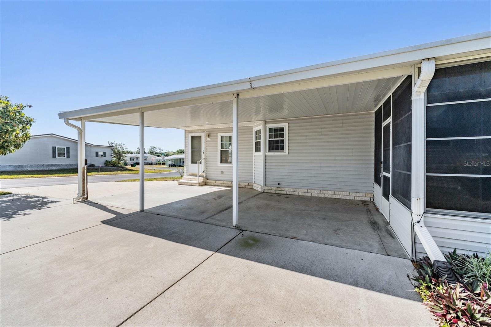 GRAND HORIZONS - Residential