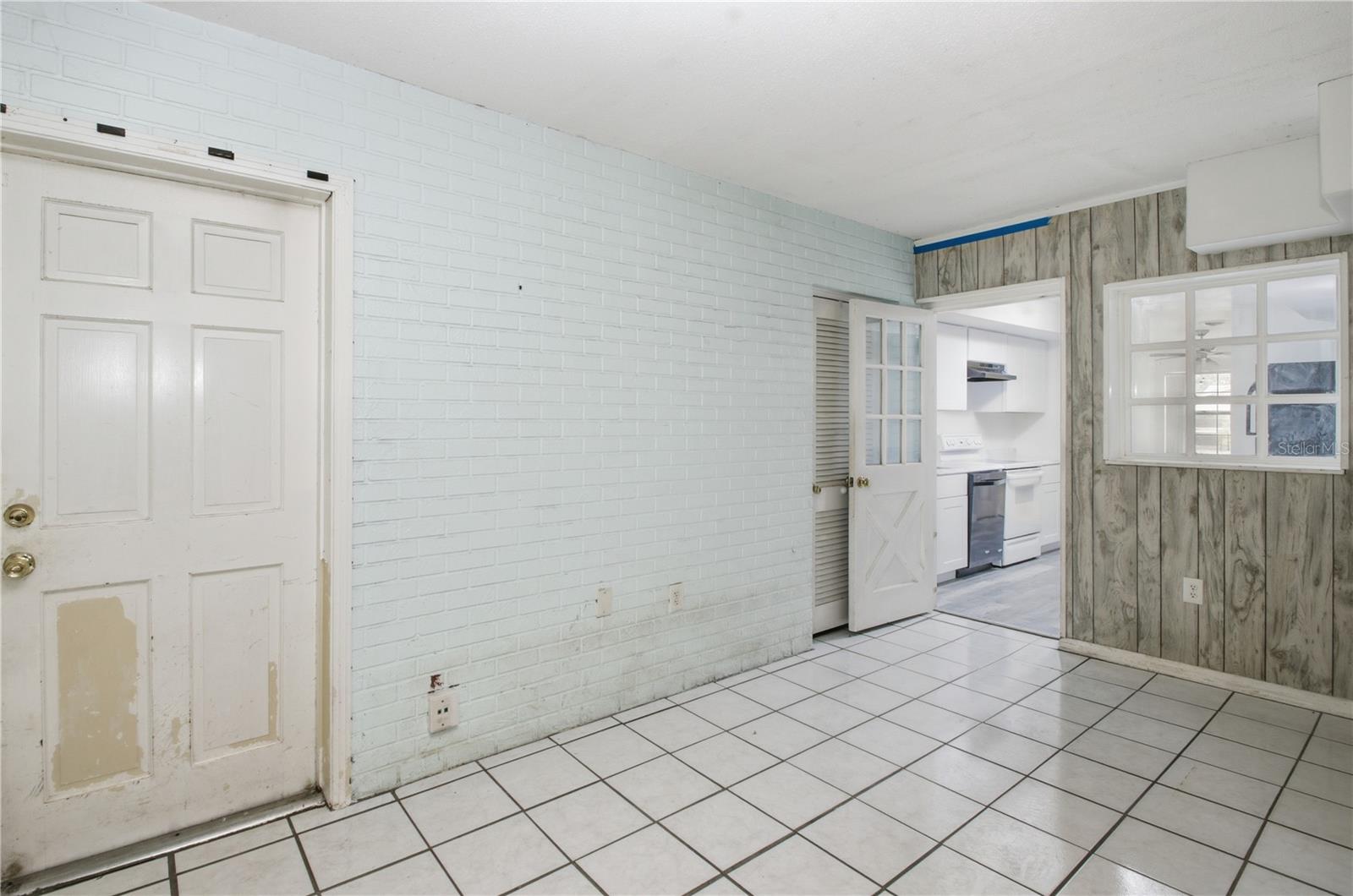 FAIRLANE ESTATES - Residential