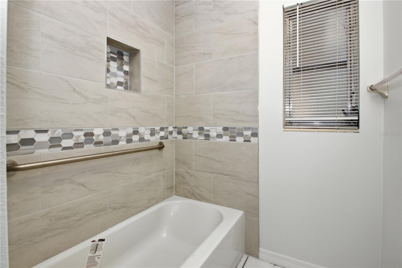 FAIRLANE ESTATES - Residential