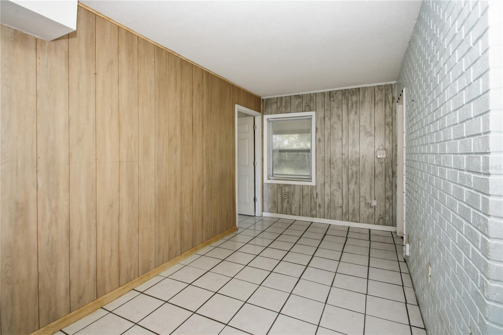 FAIRLANE ESTATES - Residential