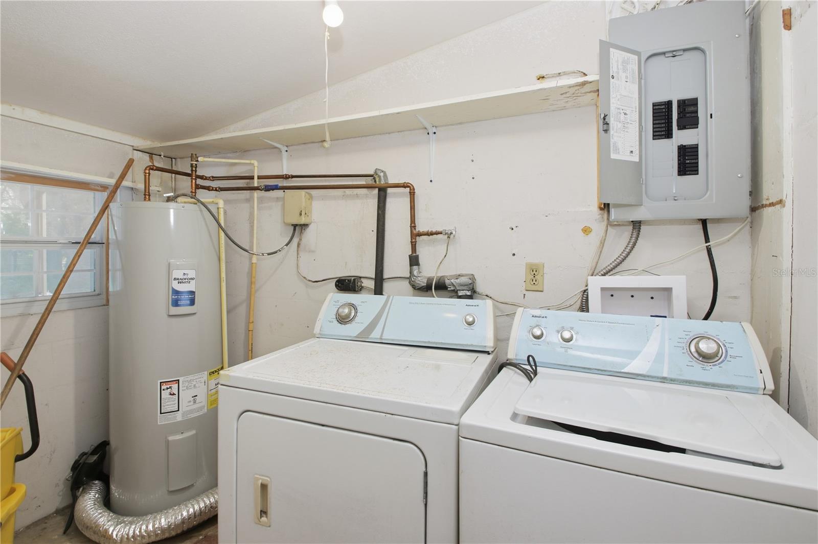 FAIRLANE ESTATES - Residential