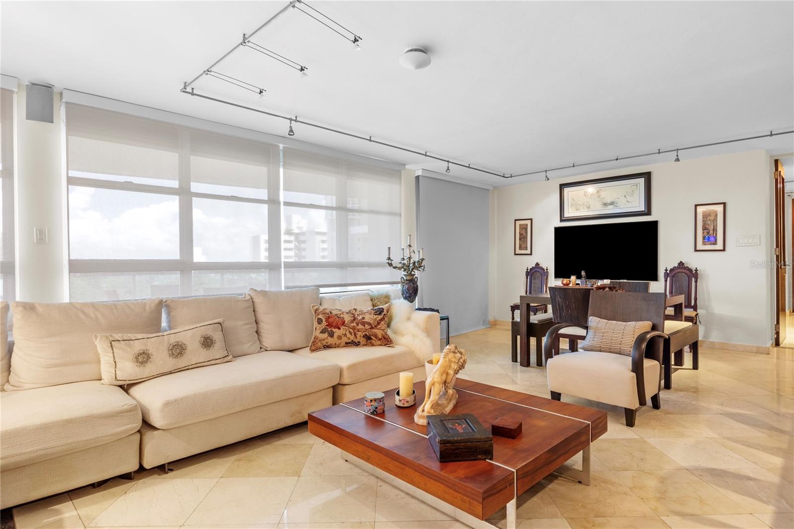 25 FERNÁNDEZ JUNCOS AVENUE 504