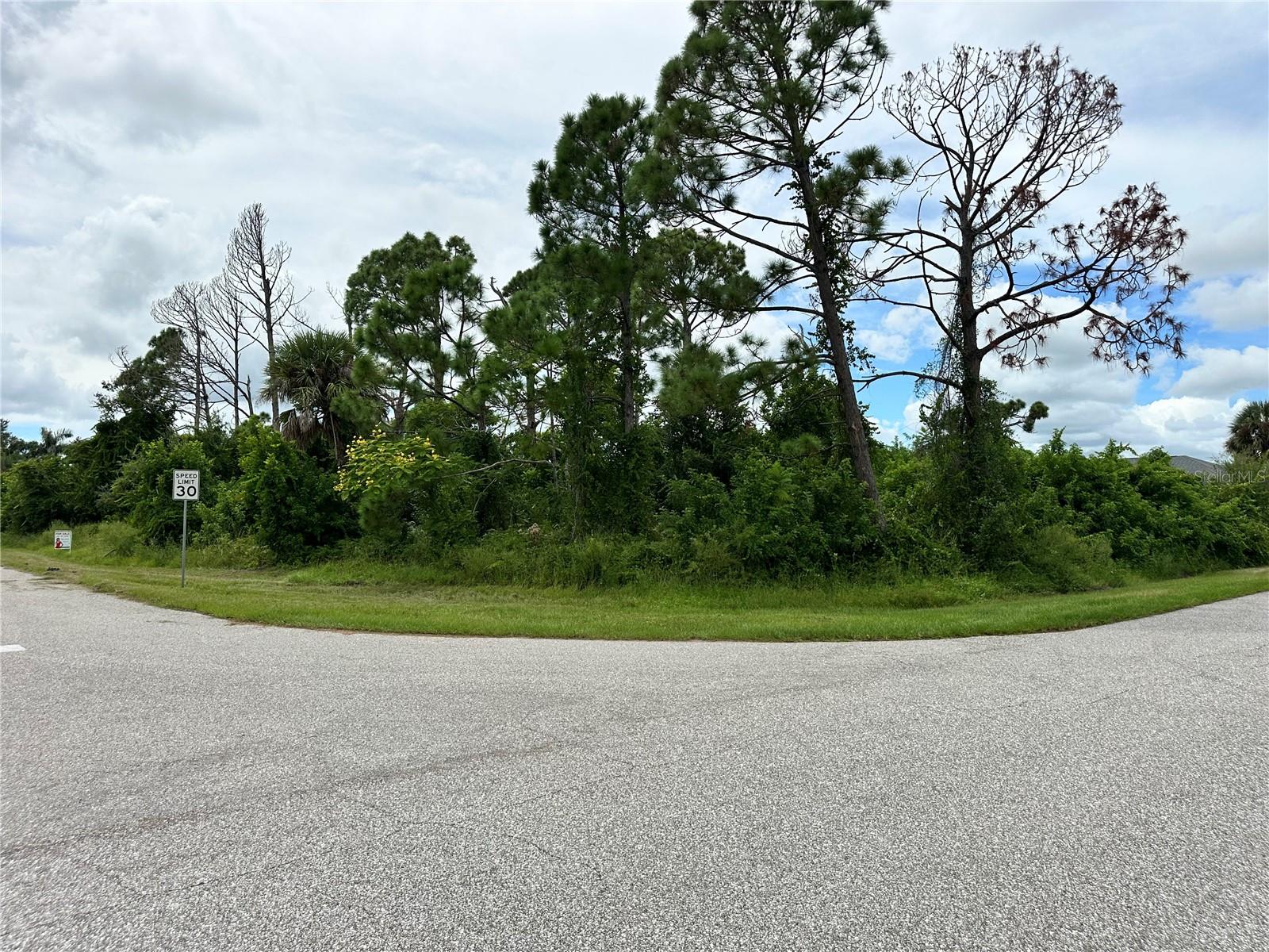 PORT CHARLOTTE SEC 065 - Land