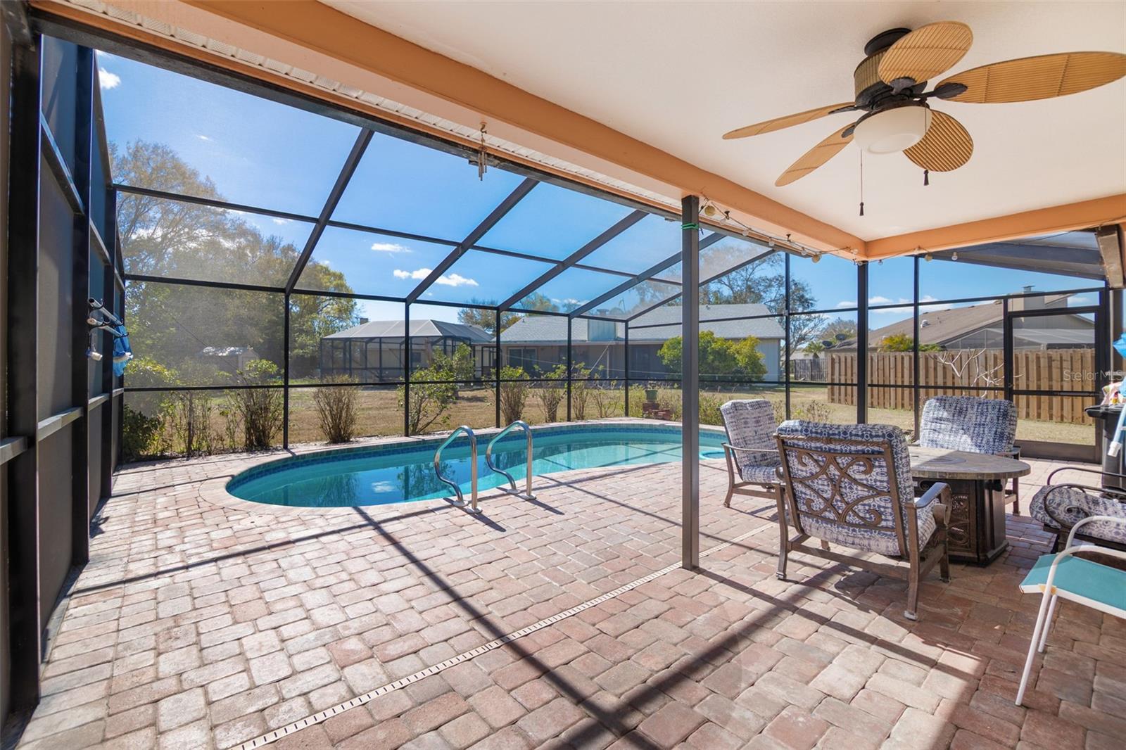 7135 QUEEN PALM CIRCLE