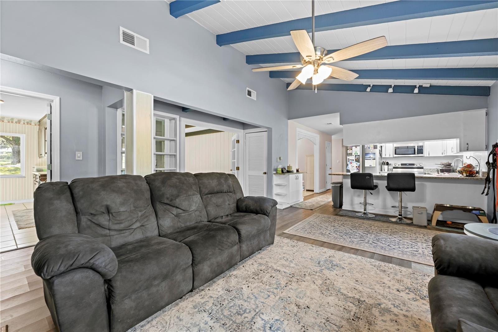 TOWN & COUNTRY - Residential