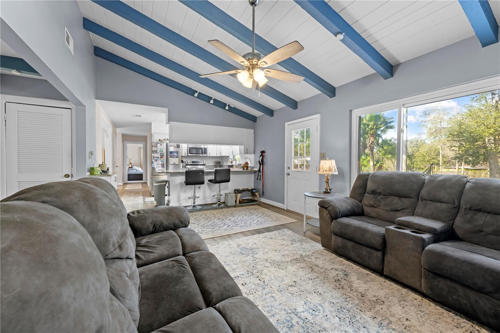 TOWN & COUNTRY - Residential