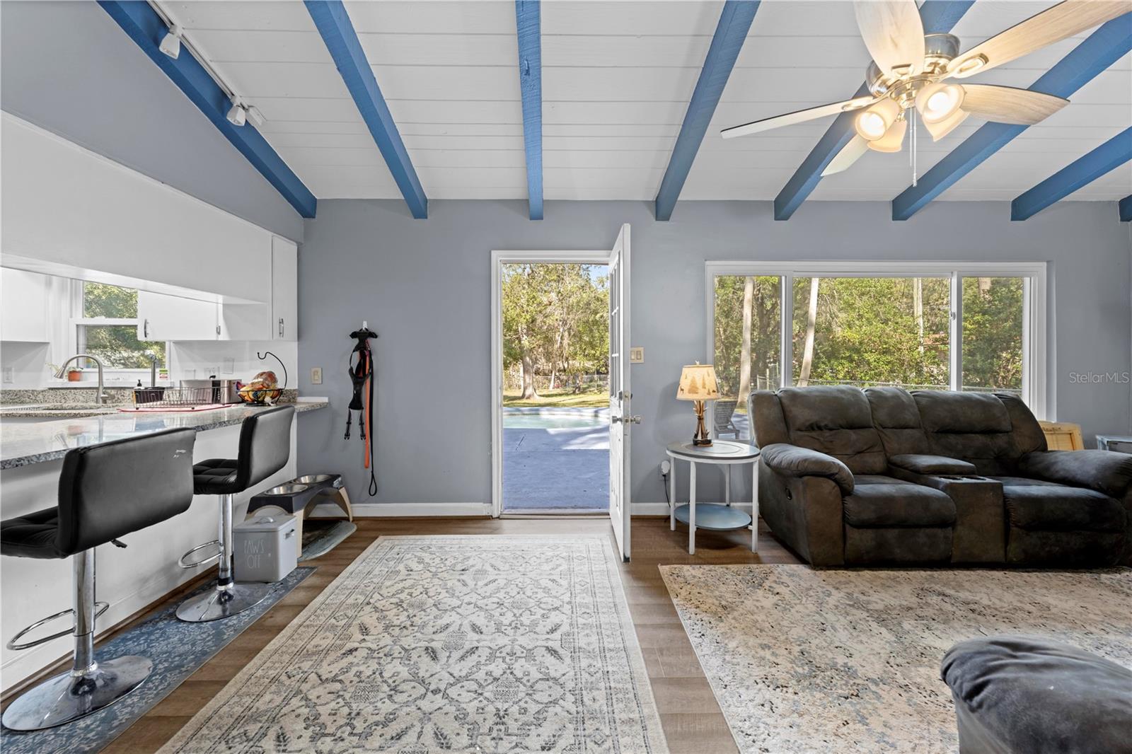 TOWN & COUNTRY - Residential