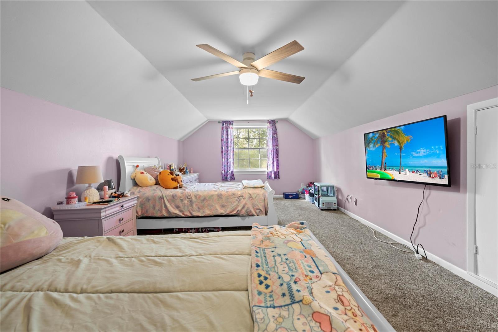 TOWN & COUNTRY - Residential