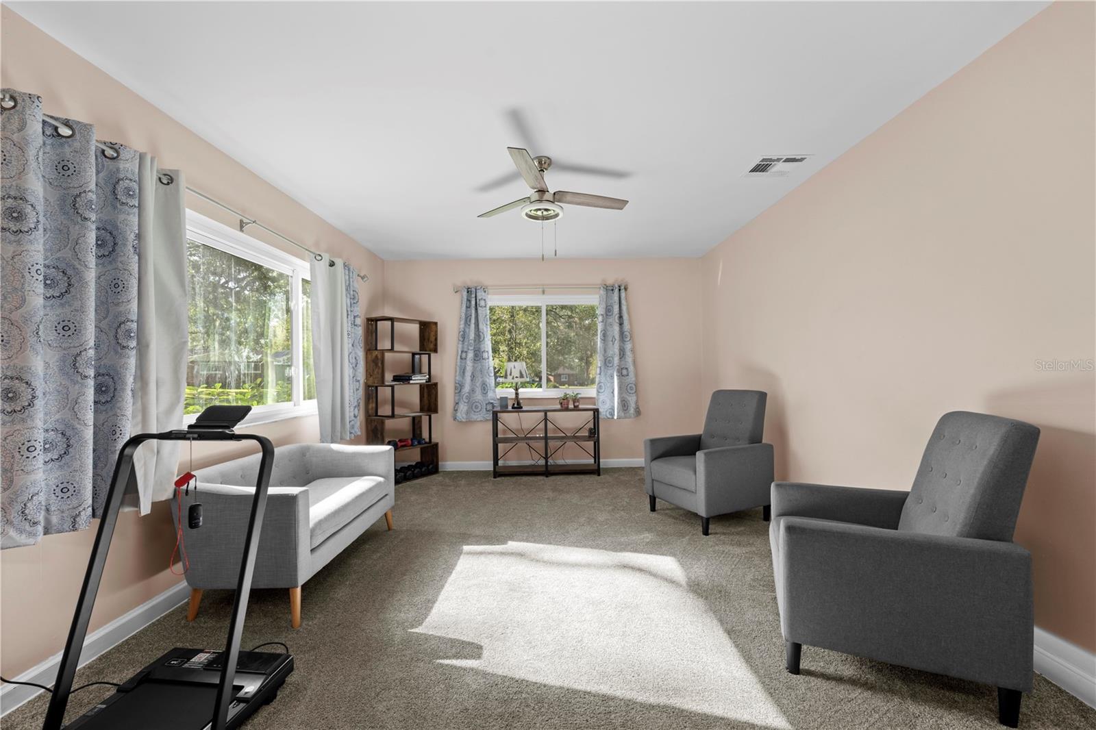 TOWN & COUNTRY - Residential