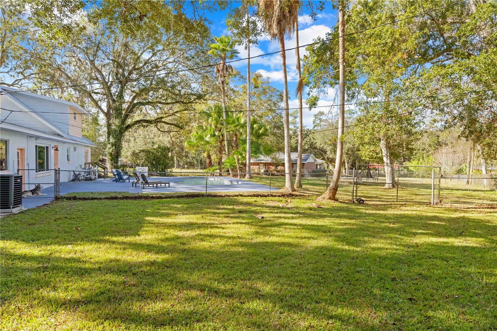 TOWN & COUNTRY - Residential