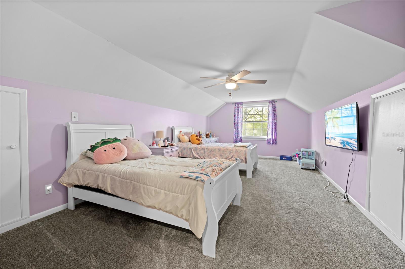 TOWN & COUNTRY - Residential