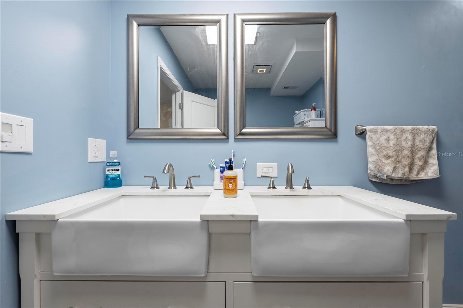 TOWN & COUNTRY - Residential