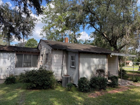 Tiny photo for 1234 NE 8th Street, Ocala, FL 34470 (MLS # OM734514)