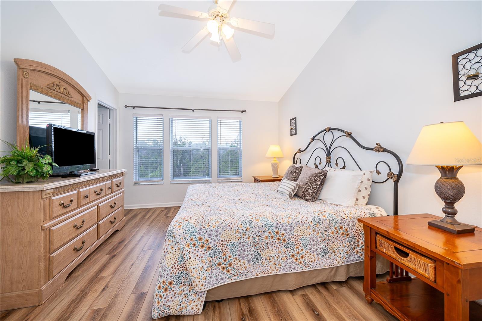 WINDSOR PALMS TWNHMS PH 3A - Residential