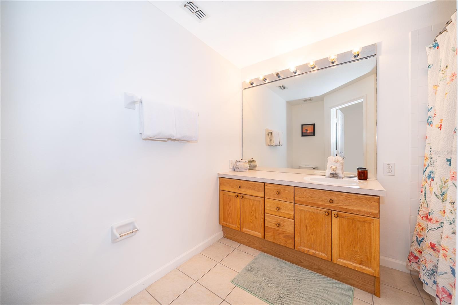 WINDSOR PALMS TWNHMS PH 3A - Residential