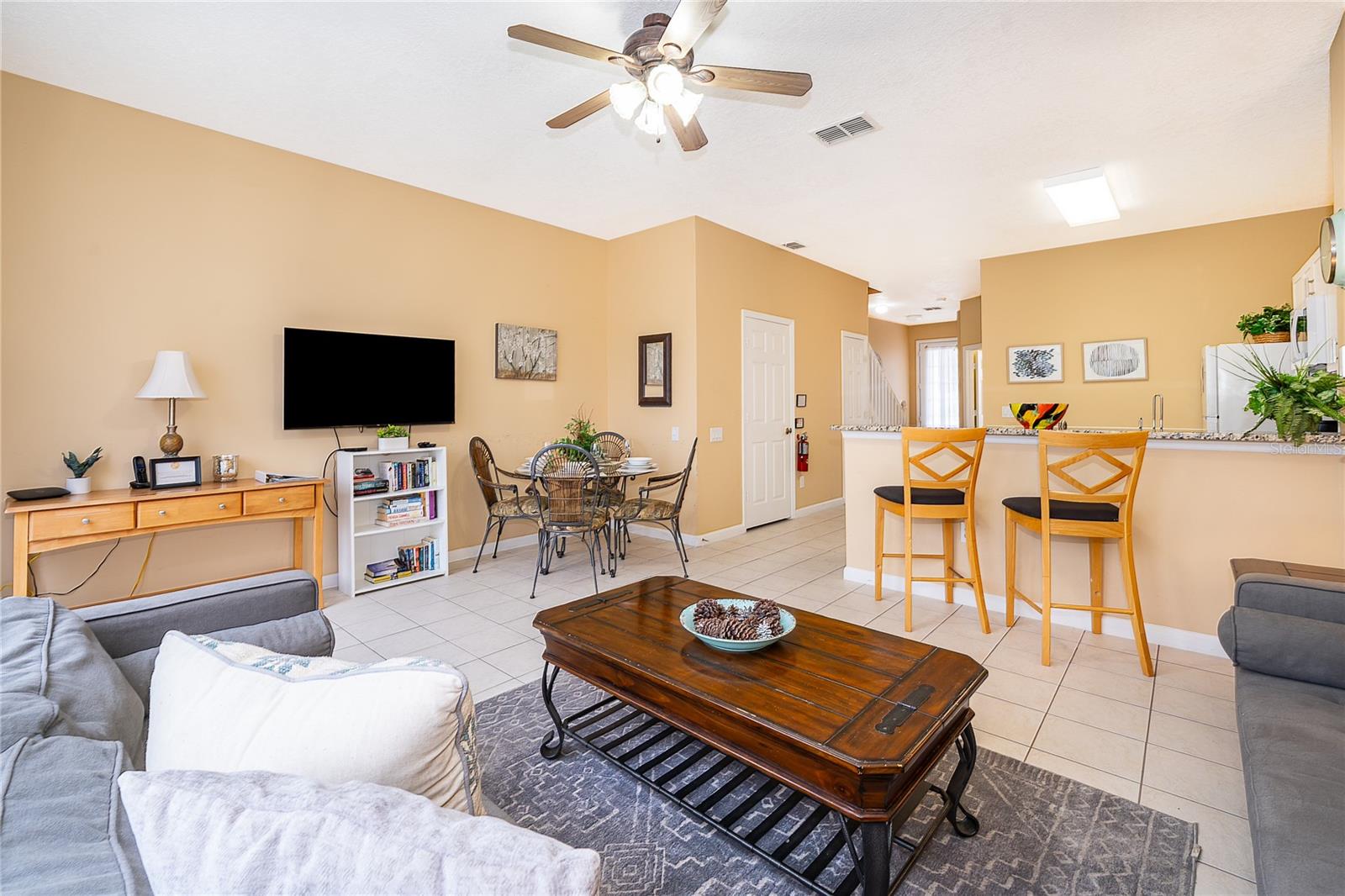 WINDSOR PALMS TWNHMS PH 3A - Residential