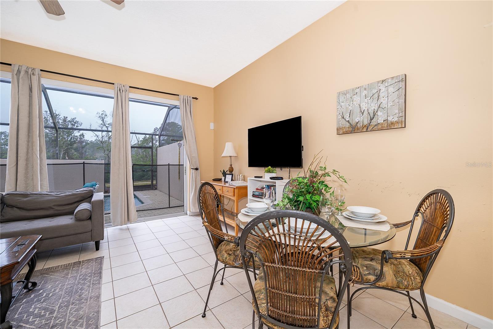 WINDSOR PALMS TWNHMS PH 3A - Residential