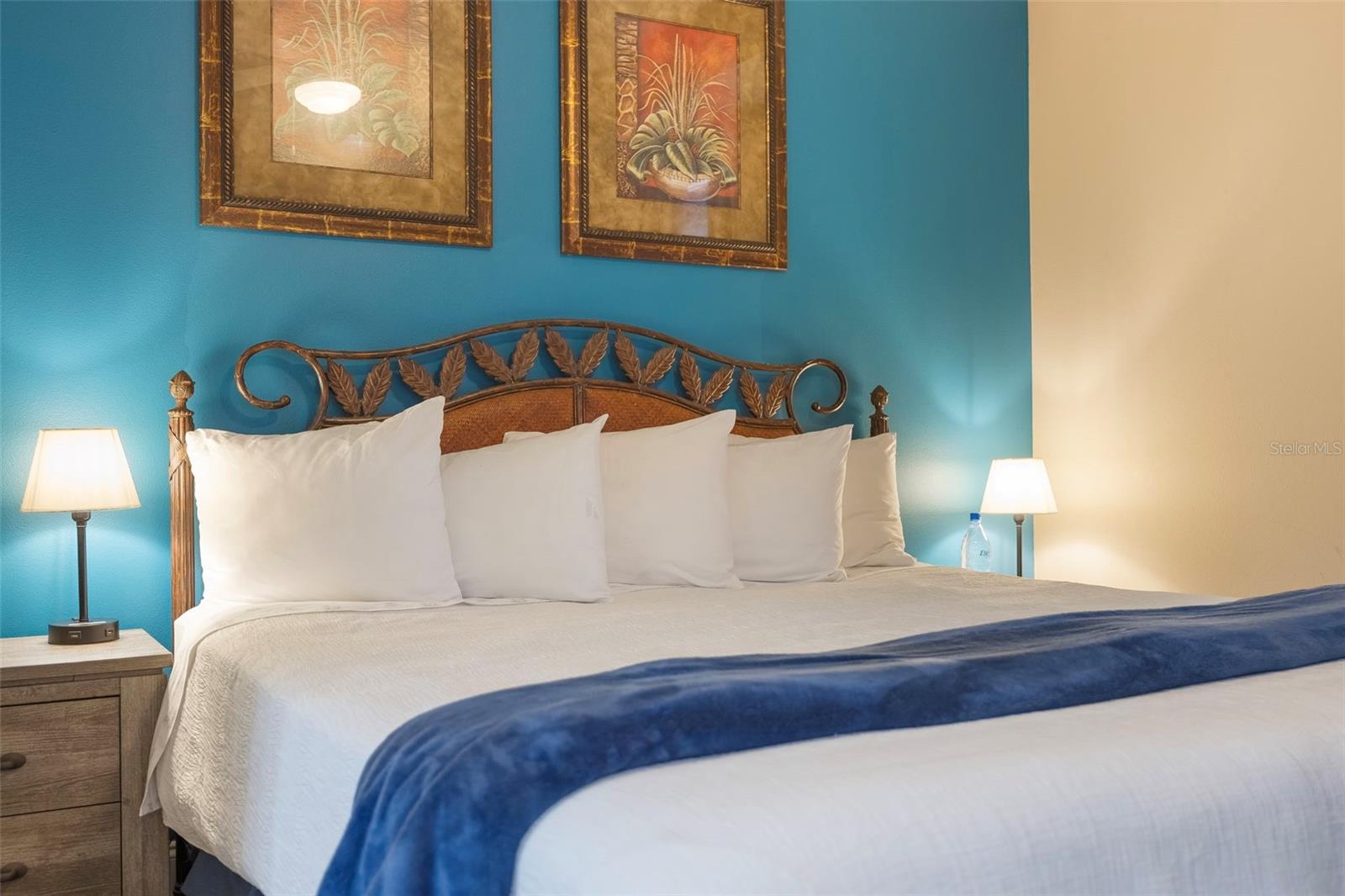 BLUE HERON BCH RESIDENCE TWR 02 CONDO - Residential