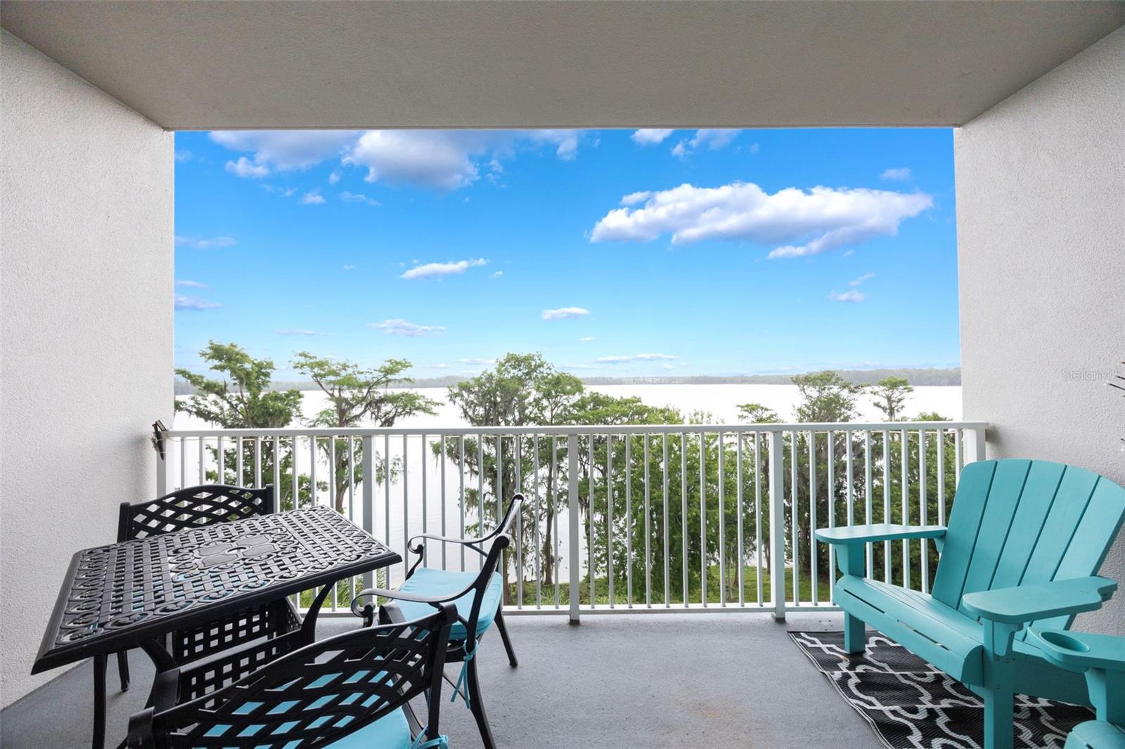 BLUE HERON BCH RESIDENCE TWR 02 CONDO - Residential