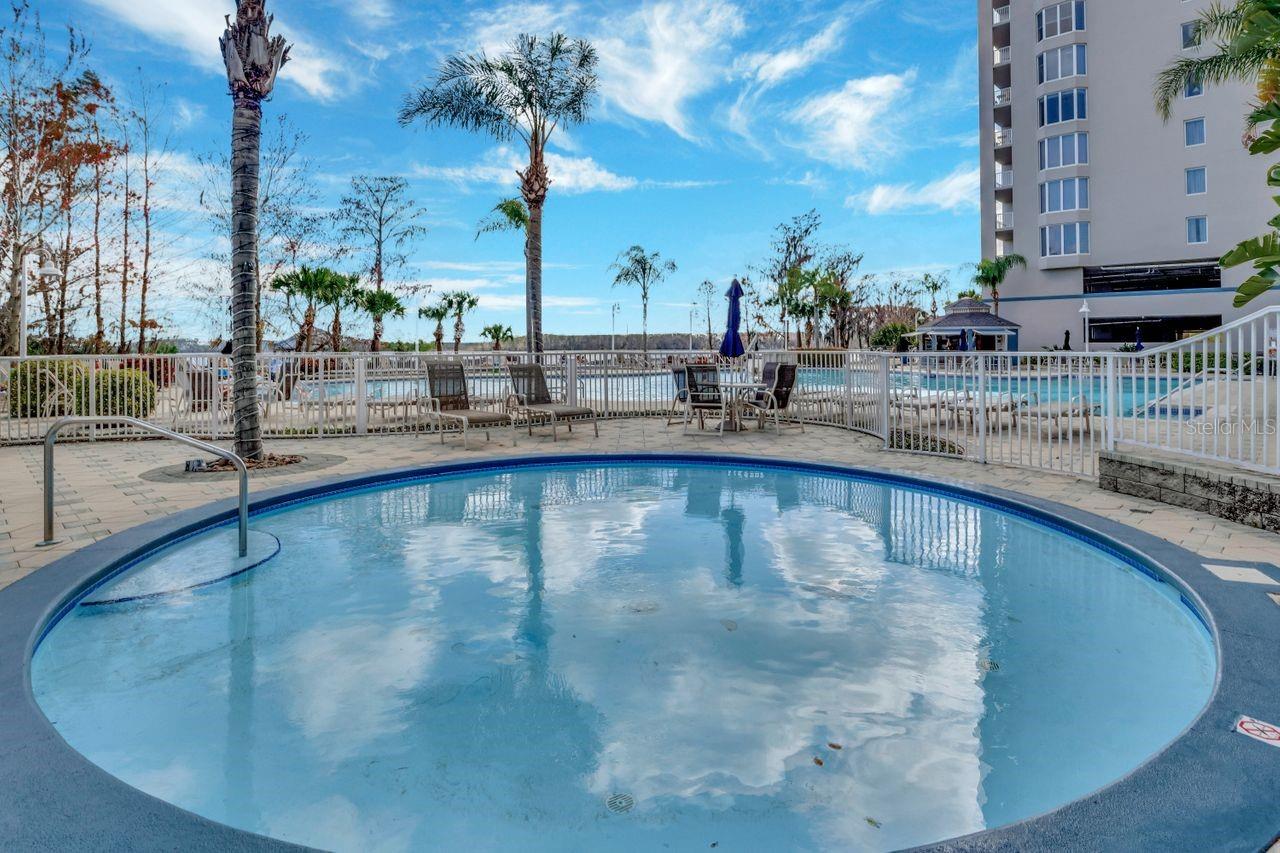 BLUE HERON BCH RESIDENCE TWR 02 CONDO - Residential