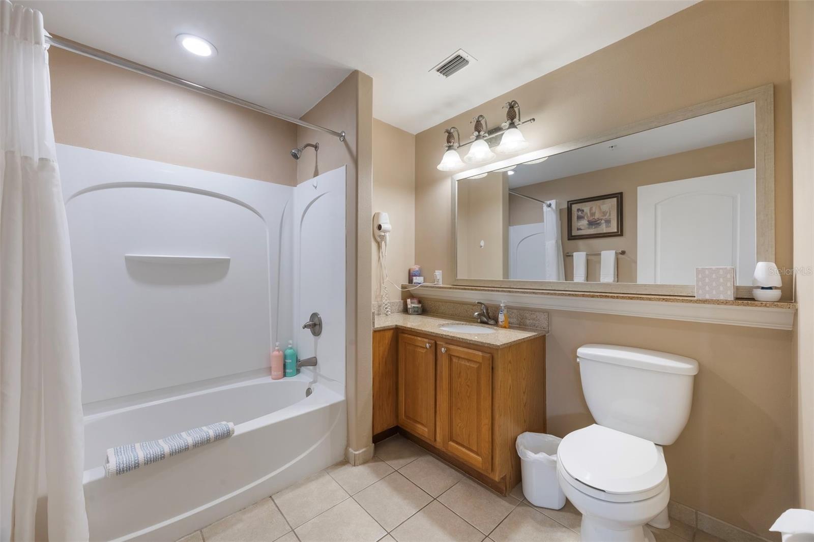 BLUE HERON BCH RESIDENCE TWR 02 CONDO - Residential