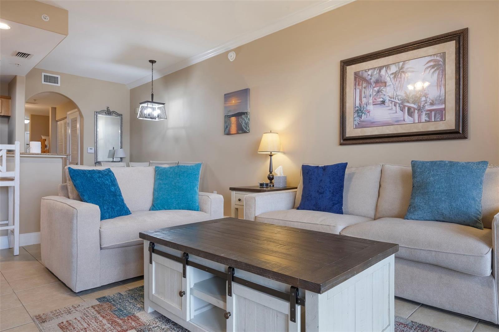 BLUE HERON BCH RESIDENCE TWR 02 CONDO - Residential