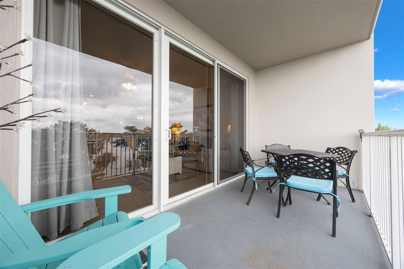 BLUE HERON BCH RESIDENCE TWR 02 CONDO - Residential