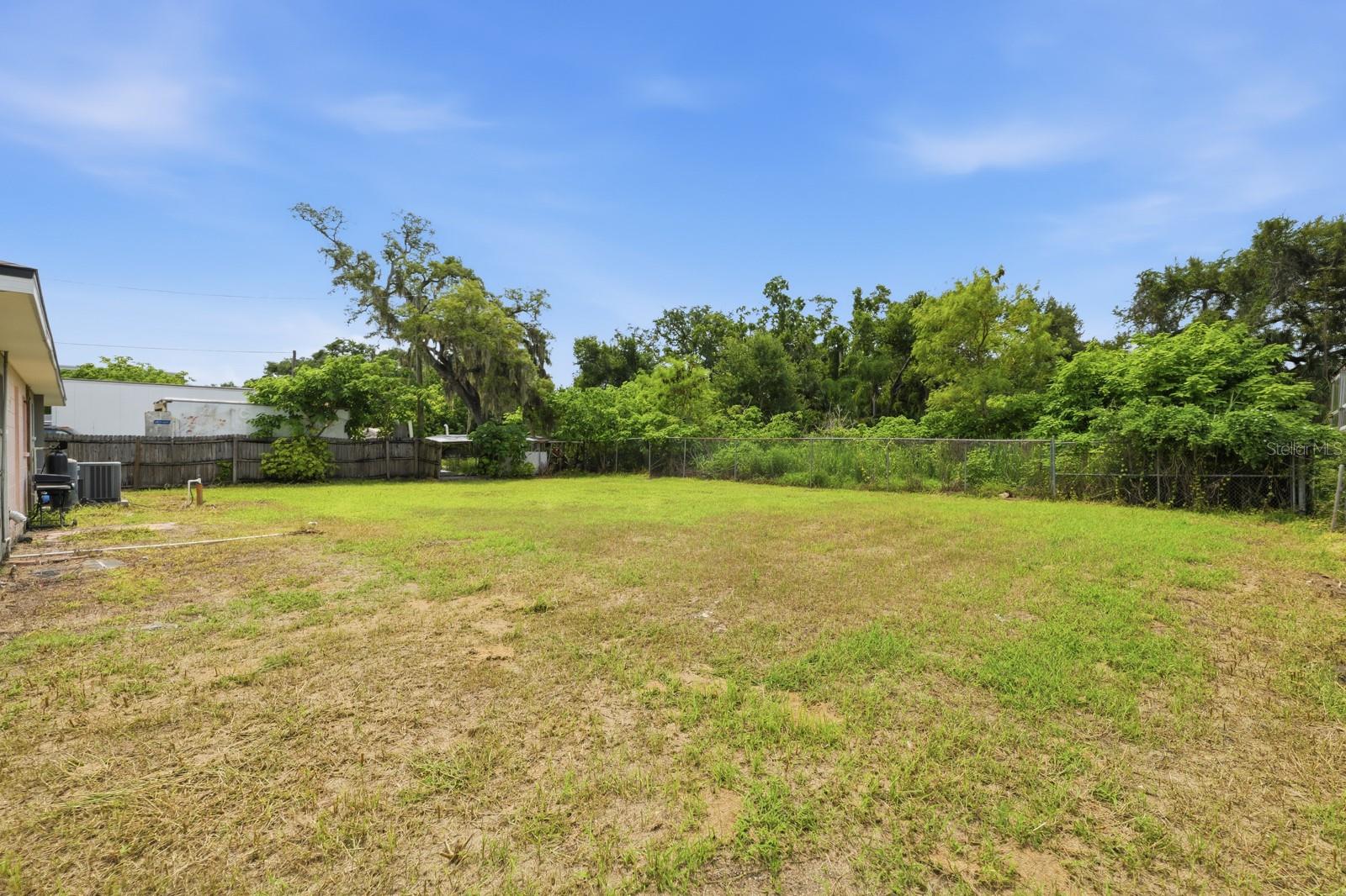 7113 CAUSEWAY BOULEVARD