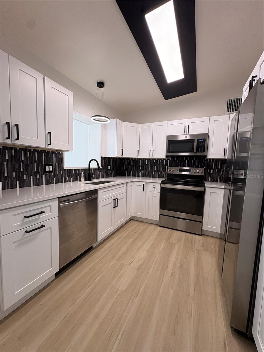 ORANGE ESTATES OF ST PETE - Residential