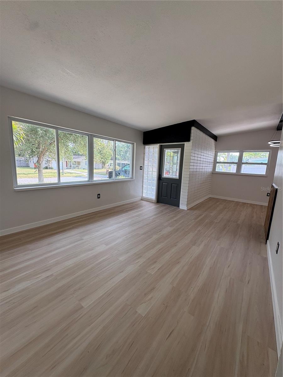 ORANGE ESTATES OF ST PETE - Residential