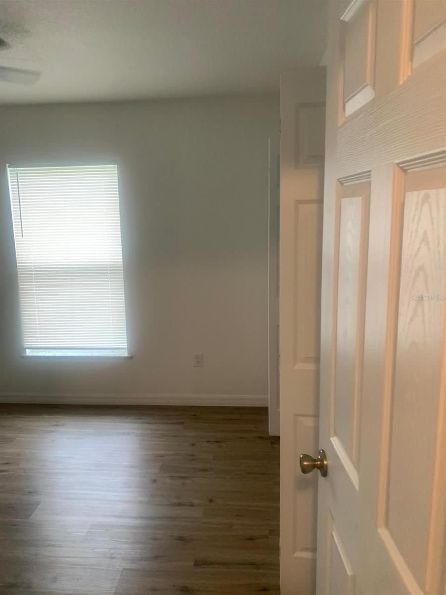 SILVER SPGS SHORES UN 12 - Residential Lease