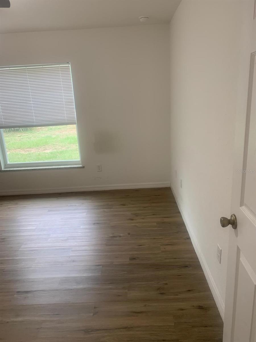 SILVER SPGS SHORES UN 12 - Residential Lease