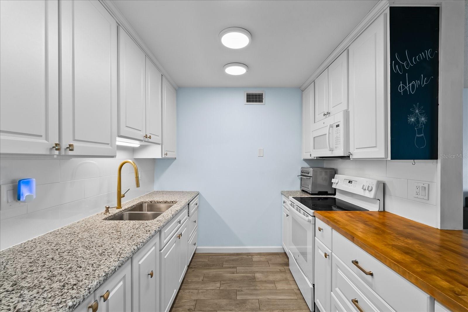 REGENCY CONDO THE - Residential