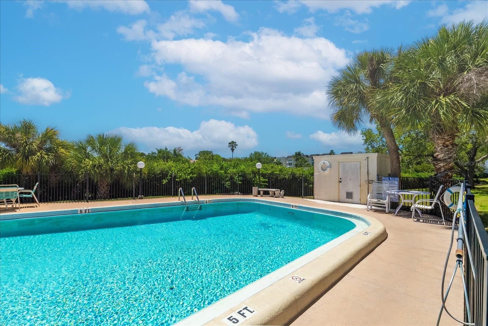 REGENCY CONDO THE - Residential