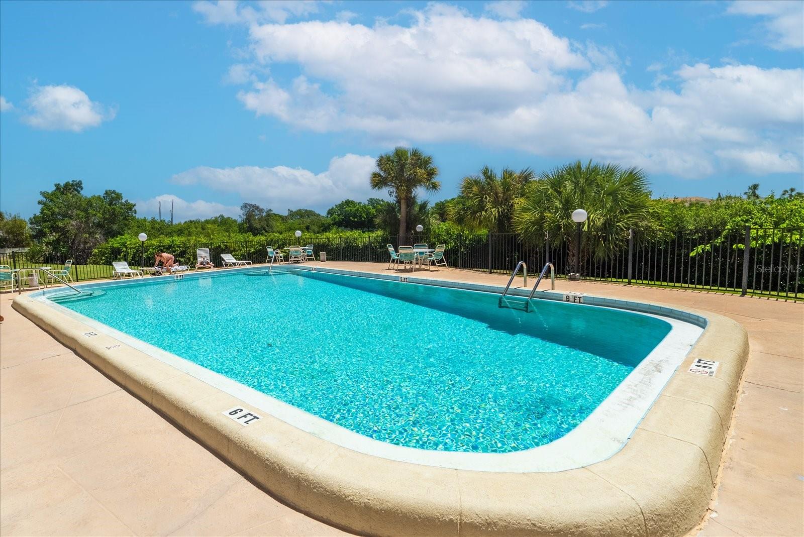 REGENCY CONDO THE - Residential