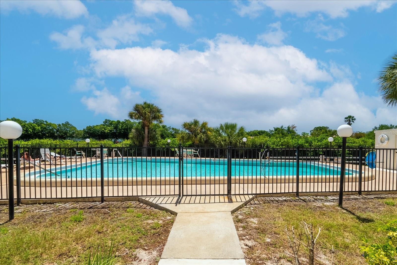 REGENCY CONDO THE - Residential