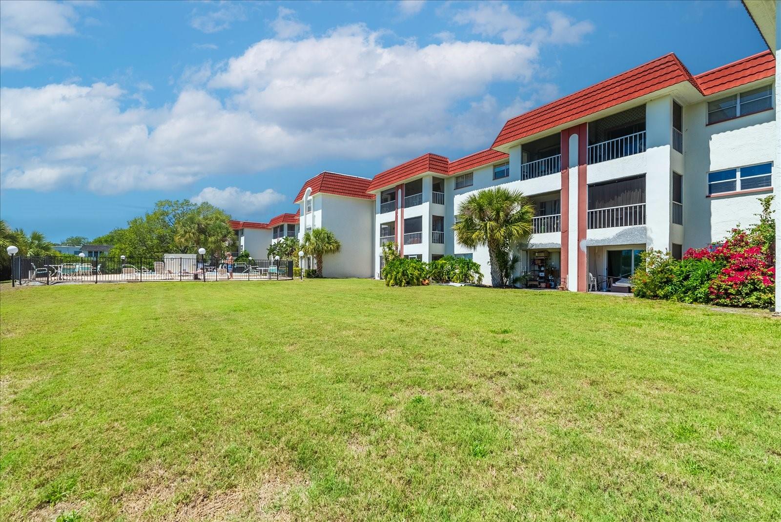 REGENCY CONDO THE - Residential