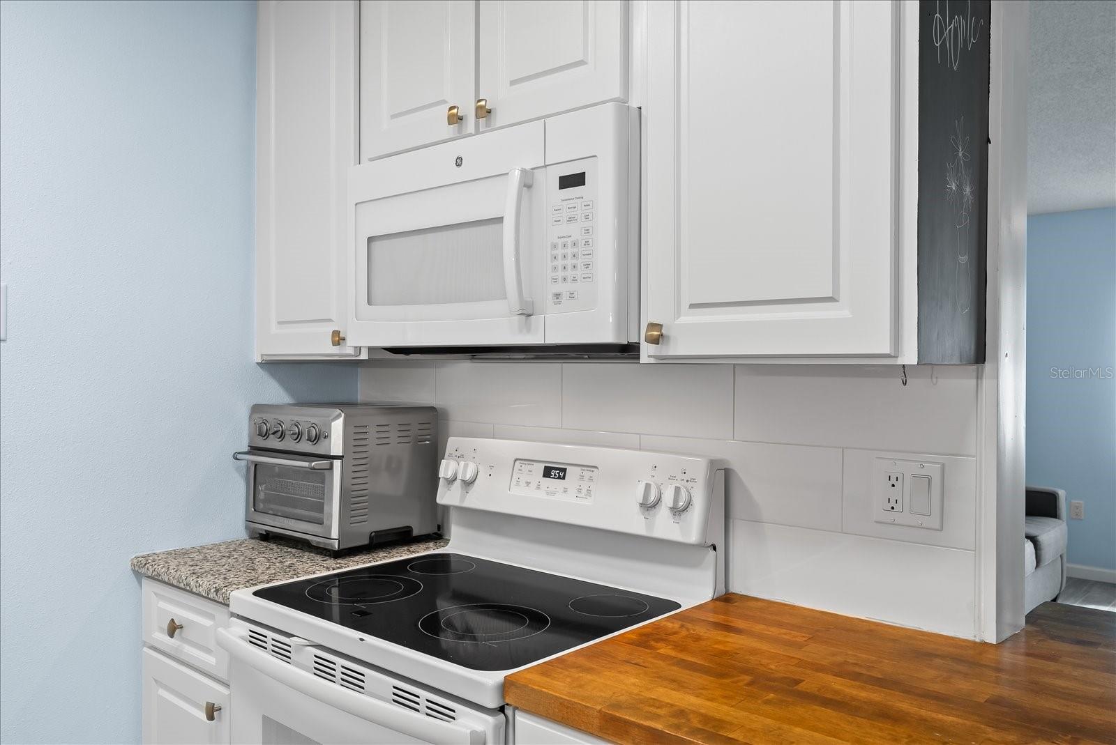 REGENCY CONDO THE - Residential